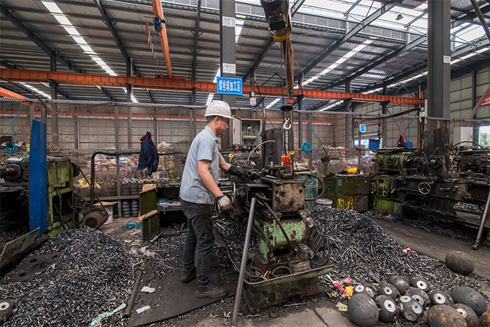 铁岭网架配件-螺栓球加工车间